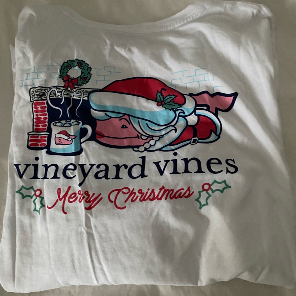vineyard vines Christmas shirt